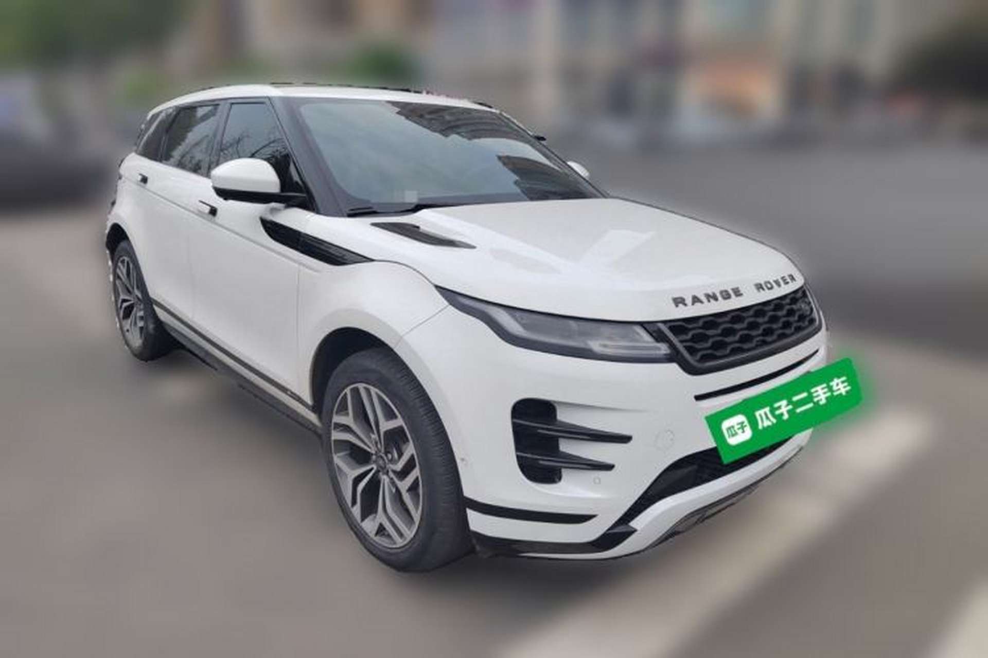Used Land Rover Range Evoque 2020 249 PS R-DYNAMIC SE Sport Technology Edition Front Right 45 Deg
