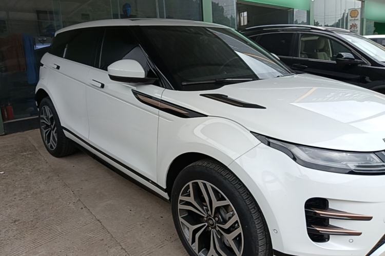 Used Land Rover Range Evoque 2020 249 PS R-DYNAMIC S Sport Edition Front Right 45 Deg