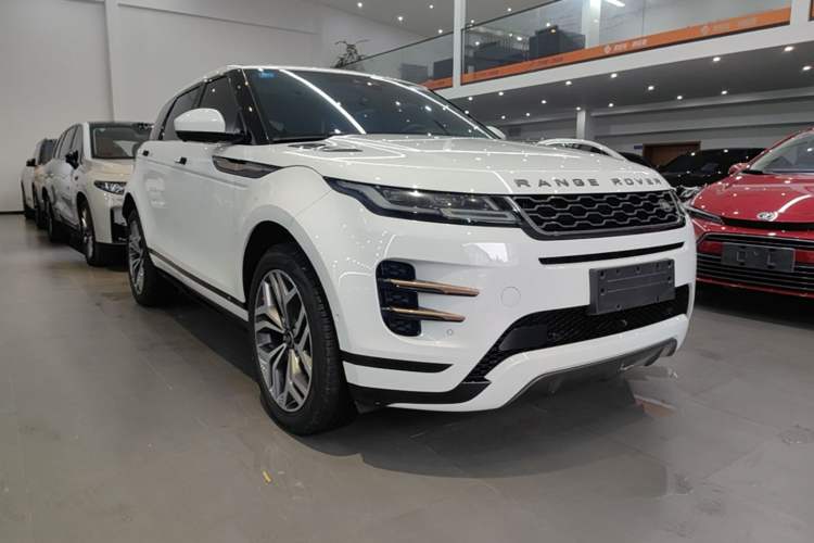 Used Land Rover Range Evoque 2020 249 PS R-DYNAMIC SE Sport Technology Edition Front Right 45 Deg