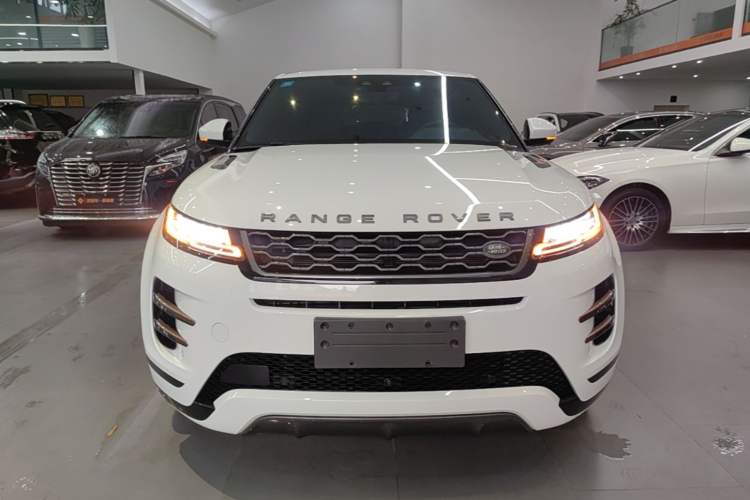 Used Land Rover Range Evoque 2020 249 PS R-DYNAMIC SE Sport Technology Edition Front