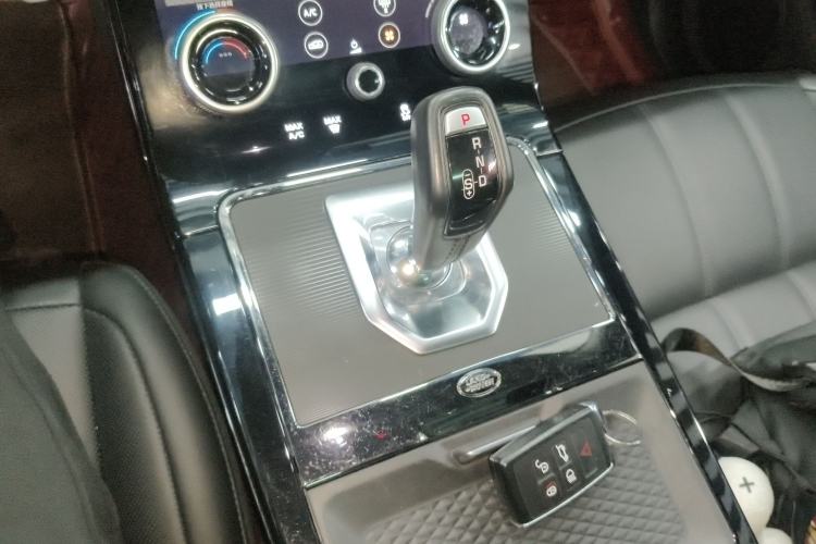 Used Land Rover Range Evoque 2020 249 PS R-DYNAMIC SE Sport Technology Edition Gear Lever
