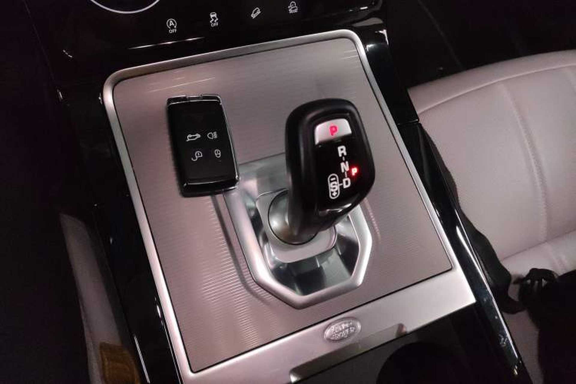 Used Land Rover Range Evoque 2020 249 PS Youth Edition Gear Lever