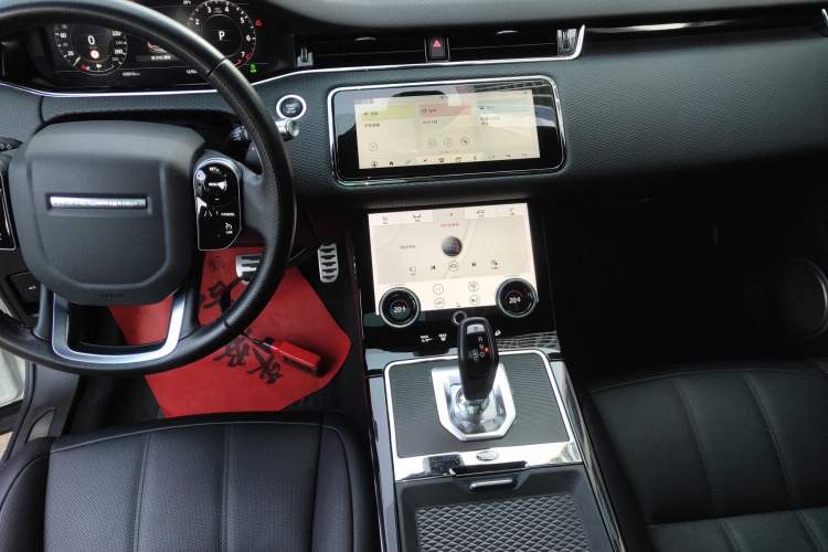Used Land Rover Range Evoque 2020 249 PS R-DYNAMIC S Sport Edition Gear Lever