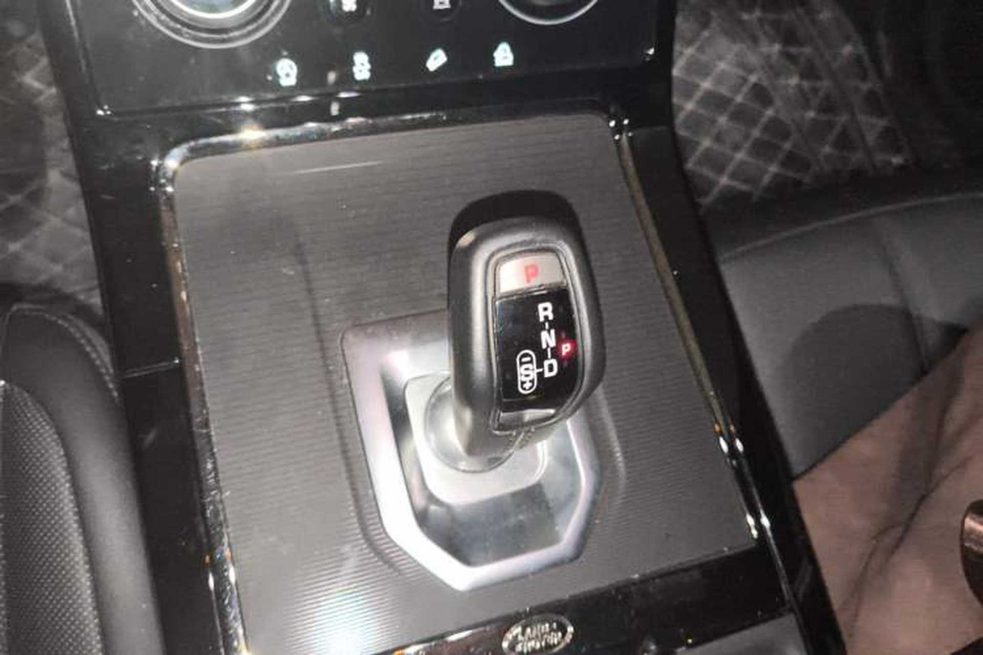 Used Land Rover Range Evoque 2020 249 PS R-DYNAMIC S Sport Edition Gear Lever