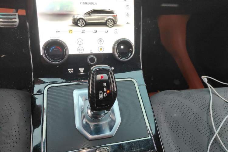 Used Land Rover Range Evoque 2020 249 PS R-DYNAMIC S Blackened Sport Technology Edition Gear Lever