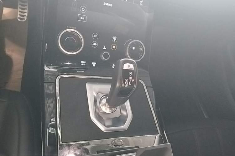 Used Land Rover Range Evoque 2020 249 PS R-DYNAMIC SE Sport Technology Edition Gear Lever