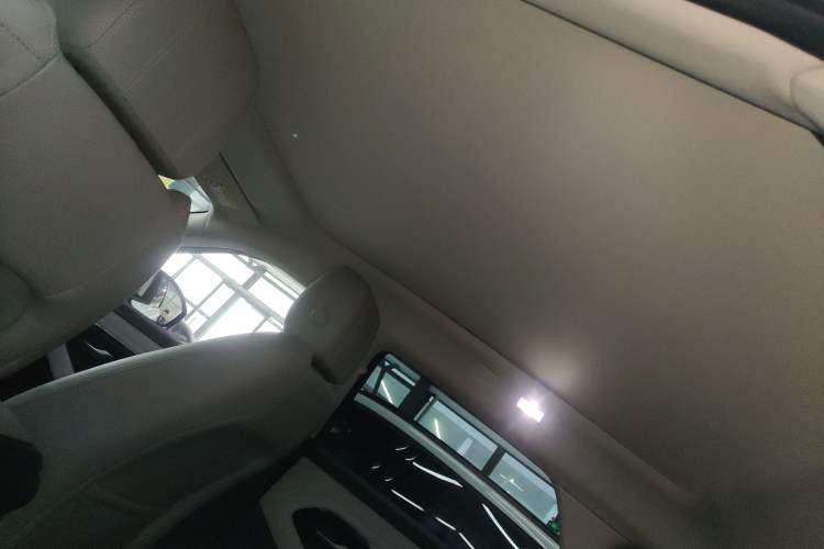 Used Land Rover Range Evoque 2020 249 PS Youth Edition Headliner