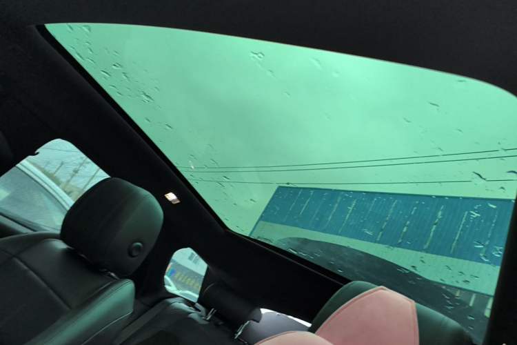 Used Land Rover Range Evoque 2020 249 PS R-DYNAMIC S Blackened Sport Technology Edition Headliner