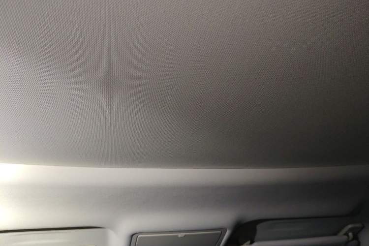 Used Land Rover Range Evoque 2020 249 PS R-DYNAMIC SE Sport Technology Edition Headliner