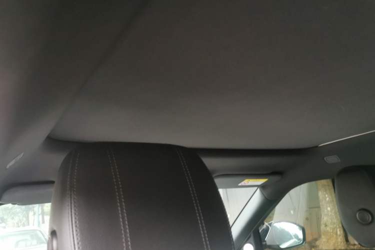 Used Land Rover Range Evoque 2020 249 PS R-DYNAMIC SE Sport Technology Edition Headliner