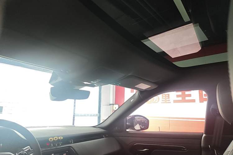 Used Land Rover Range Evoque 2020 249 PS R-DYNAMIC S Black Edition Sport Version Headliner