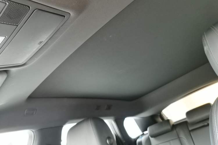 Used Land Rover Range Evoque 2020 249 PS R-DYNAMIC S Sport Edition Headliner
