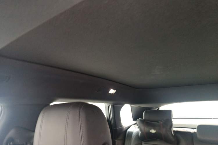 Used Land Rover Range Evoque 2020 249 PS R-DYNAMIC S Sport Edition Headliner
