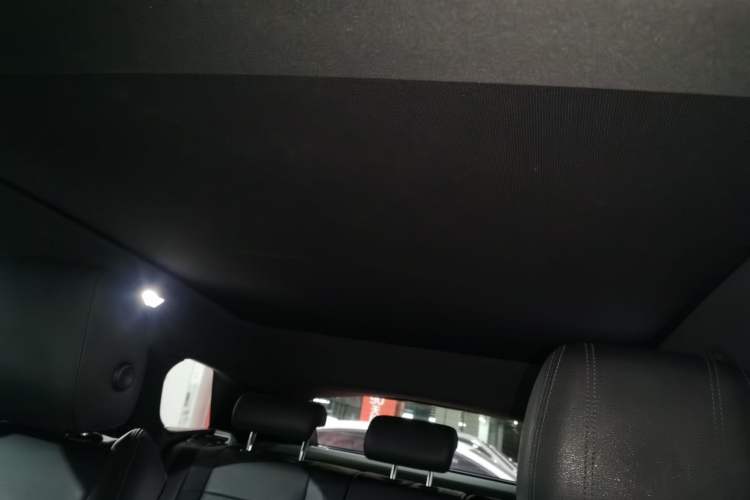 Used Land Rover Range Evoque 2020 249 PS R-DYNAMIC S Sport Edition Headliner