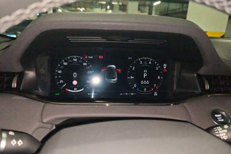 Used Land Rover Range Evoque 2020 249 PS R-DYNAMIC SE Sport Technology Edition Instrument Cluster
