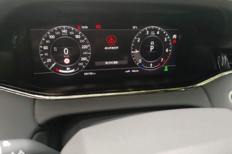 Used Land Rover Range Evoque 2020 249 PS R-DYNAMIC SE Sport Technology Edition Instrument Cluster