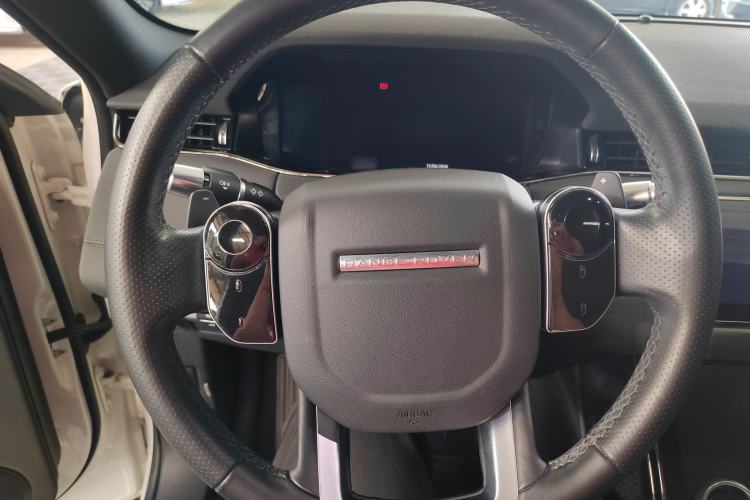 Used Land Rover Range Evoque 2020 249 PS R-DYNAMIC SE Sport Technology Edition Interior 1
