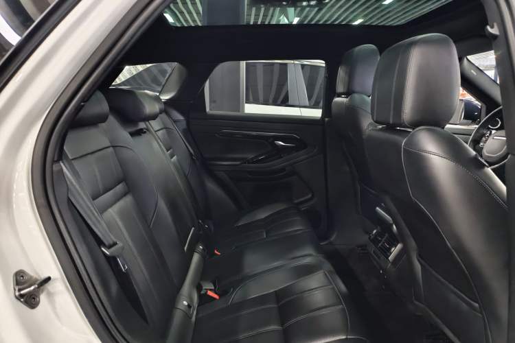 Used Land Rover Range Evoque 2020 249 PS R-DYNAMIC S Sport Edition Interior 10