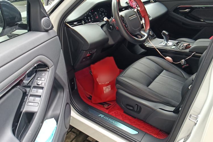 Used Land Rover Range Evoque 2020 249 PS R-DYNAMIC S Sport Edition Interior 3