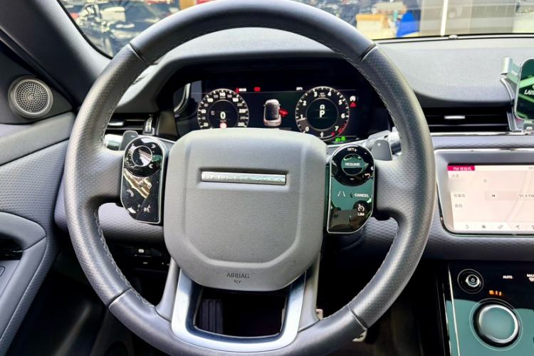 Used Land Rover Range Evoque 2020 249 PS R-DYNAMIC S Sport Edition Interior 3