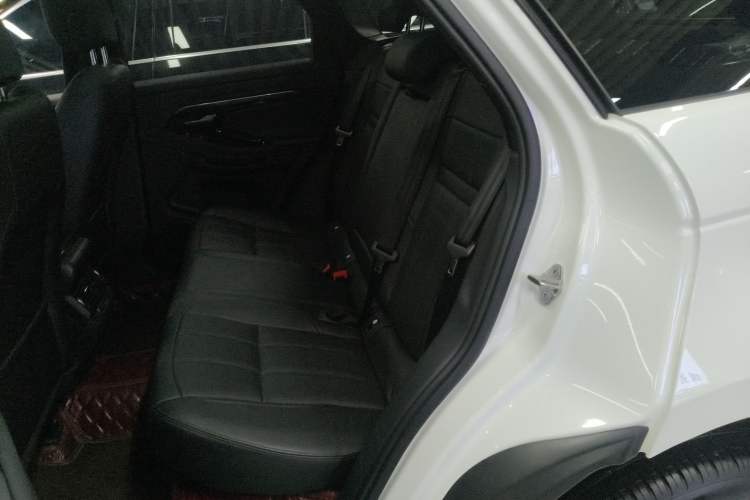 Used Land Rover Range Evoque 2020 249 PS R-DYNAMIC SE Sport Technology Edition Interior 4