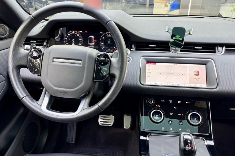 Used Land Rover Range Evoque 2020 249 PS R-DYNAMIC S Sport Edition Interior 4