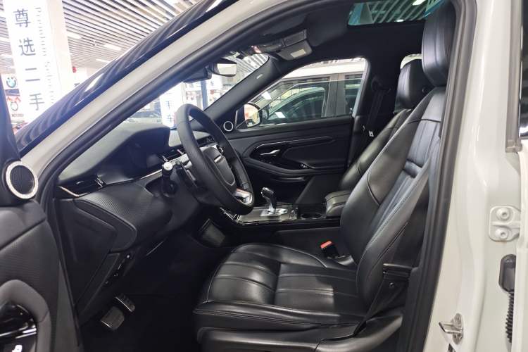 Used Land Rover Range Evoque 2020 249 PS R-DYNAMIC S Sport Edition Interior 5