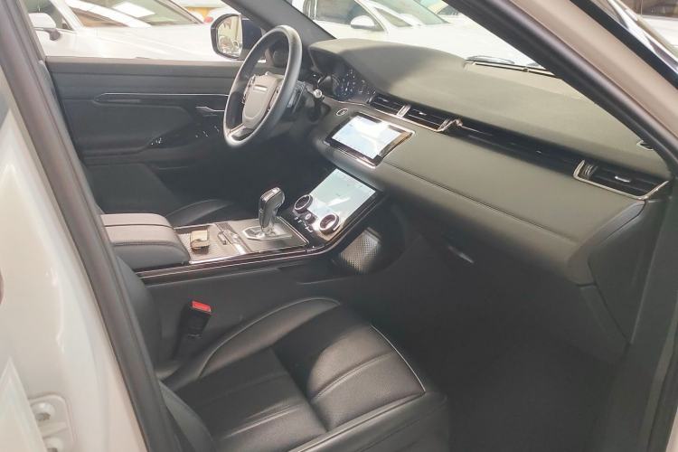 Used Land Rover Range Evoque 2020 249 PS R-DYNAMIC SE Sport Technology Edition Interior 6