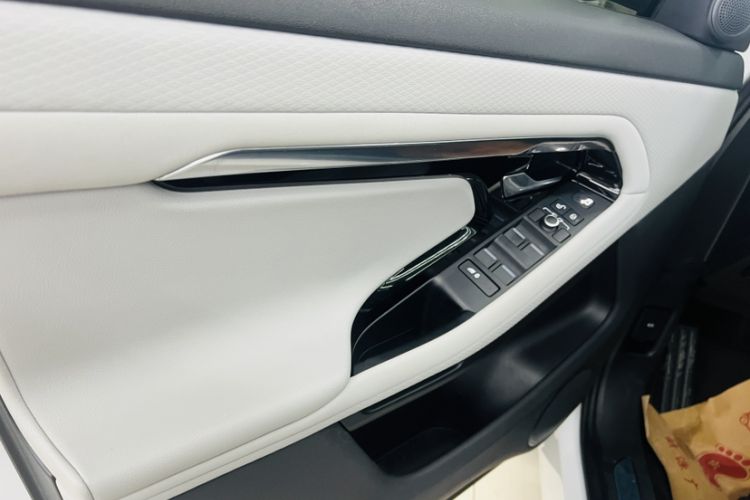 Used Land Rover Range Evoque 2020 249 PS R-DYNAMIC S Black Edition Sport Version Interior 7