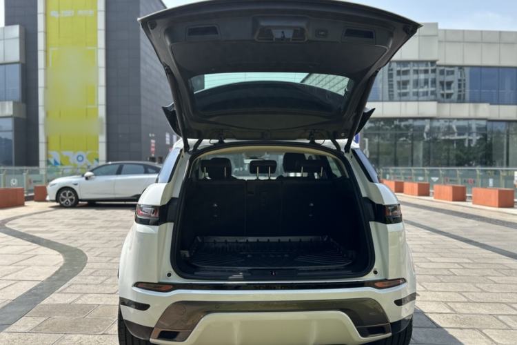 Used Land Rover Range Evoque 2020 249 PS R-DYNAMIC SE Sport Technology Edition Interior 8