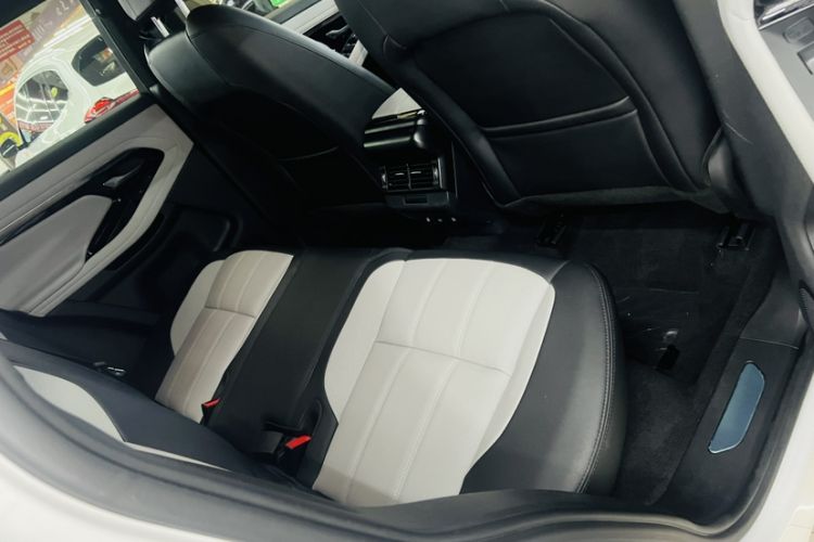 Used Land Rover Range Evoque 2020 249 PS R-DYNAMIC S Black Edition Sport Version Interior 9