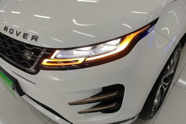 Used Land Rover Range Evoque 2020 249 PS R-DYNAMIC SE Sport Technology Edition Left Front Headlight