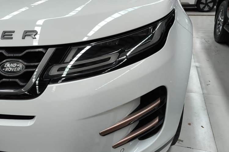 Used Land Rover Range Evoque 2020 249 PS R-DYNAMIC S Sport Edition Left Front Headlight