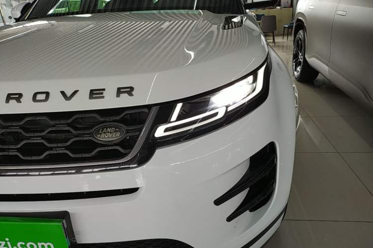 Used Land Rover Range Evoque 2020 249 PS R-DYNAMIC SE Sport Technology Edition Left Front Headlight