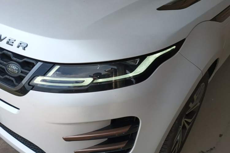 Used Land Rover Range Evoque 2020 249 PS R-DYNAMIC SE Sport Technology Edition Left Front Headlight