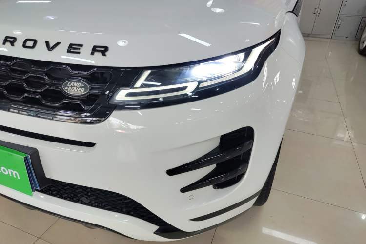 Used Land Rover Range Evoque 2020 249 PS R-DYNAMIC S Blackened Sport Technology Edition Left Front Headlight