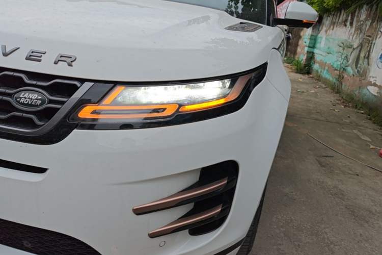 Used Land Rover Range Evoque 2020 249 PS R-DYNAMIC SE Sport Technology Edition Left Front Headlight