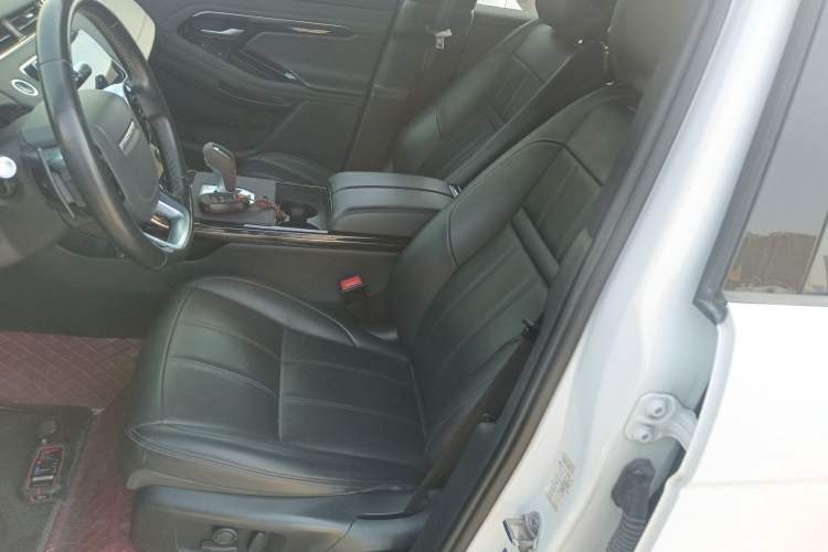 Used Land Rover Range Evoque 2020 249 PS R-DYNAMIC SE Sport Technology Edition Left Front Seat
