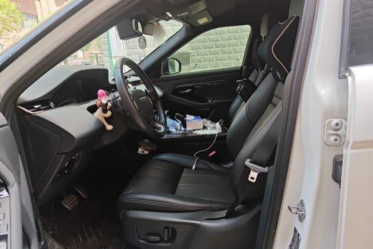 Used Land Rover Range Evoque 2020 249 PS R-DYNAMIC S Sport Edition Left Front Seat