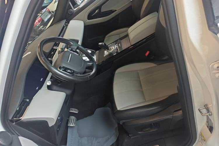 Used Land Rover Range Evoque 2020 249 PS R-DYNAMIC S Sport Edition Left Front Seat