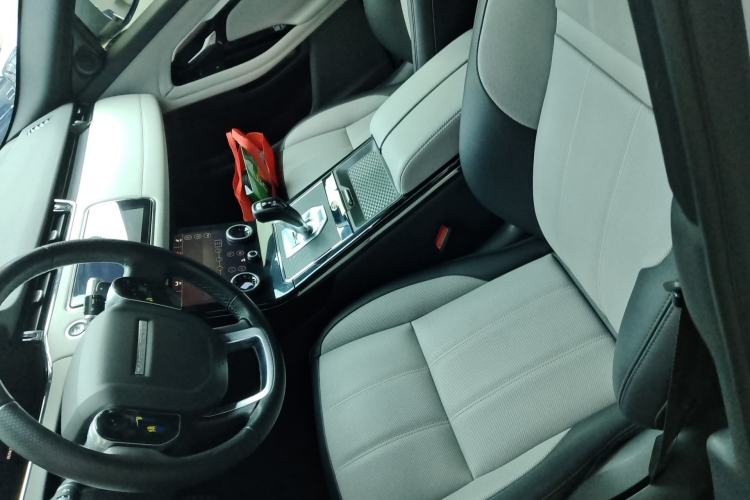 Used Land Rover Range Evoque 2020 249 PS R-DYNAMIC SE Sport Technology Edition Left Front Seat