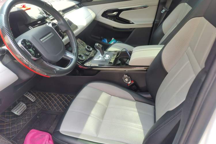 Used Land Rover Range Evoque 2020 249 PS R-DYNAMIC SE Sport Technology Edition Left Front Seat