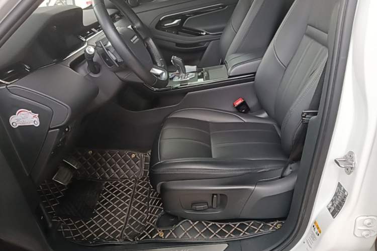 Used Land Rover Range Evoque 2020 249 PS R-DYNAMIC S Sport Edition Left Front Seat