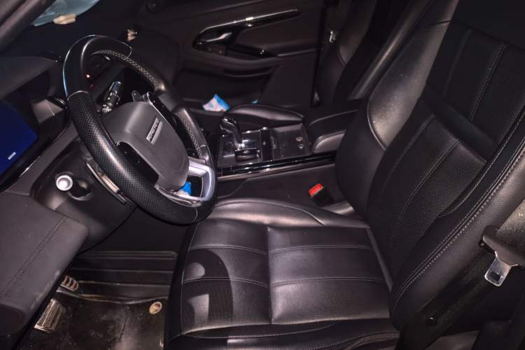 Used Land Rover Range Evoque 2020 249 PS R-DYNAMIC SE Sport Technology Edition Left Front Seat