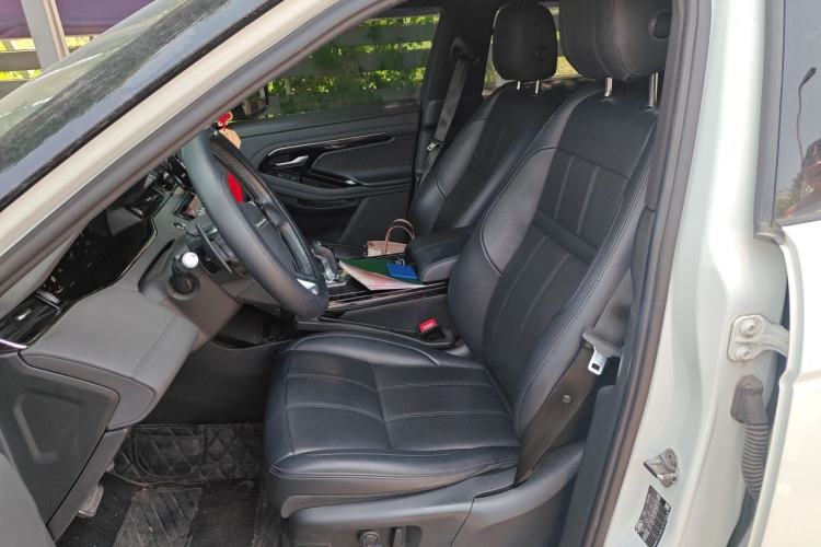Used Land Rover Range Evoque 2020 249 PS R-DYNAMIC SE Sport Technology Edition Left Front Seat