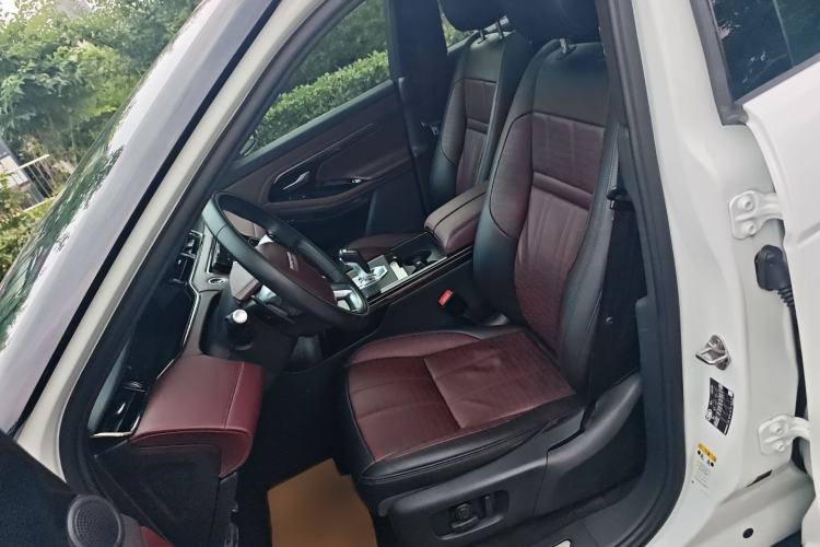 Used Land Rover Range Evoque 2020 249 PS R-DYNAMIC S Sport Edition Left Front Seat