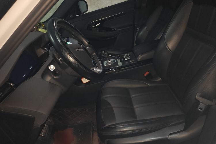 Used Land Rover Range Evoque 2020 249 PS R-DYNAMIC SE Sport Technology Edition Left Front Seat