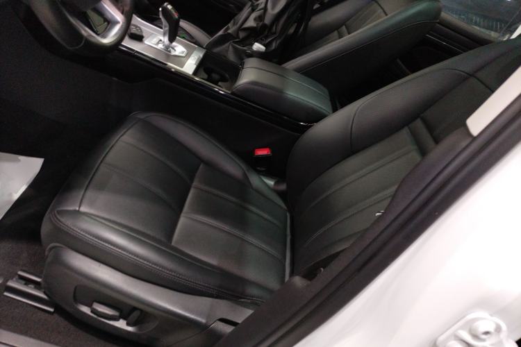 Used Land Rover Range Evoque 2020 249 PS Youth Edition Left Front Seat