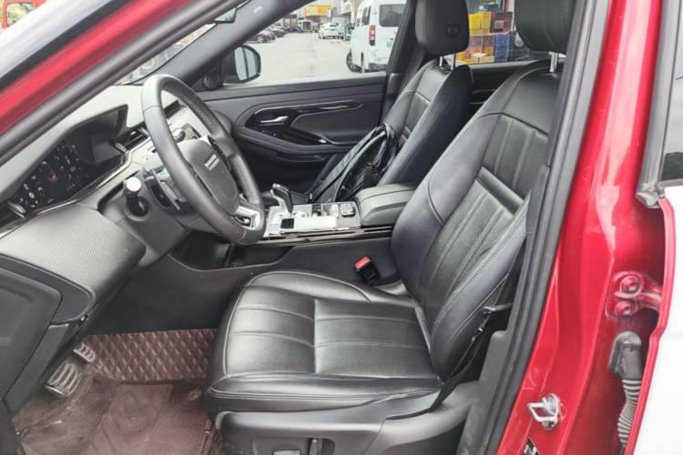 Used Land Rover Range Evoque 2020 249 PS R-DYNAMIC S Black Edition Sport Version Left Front Seat