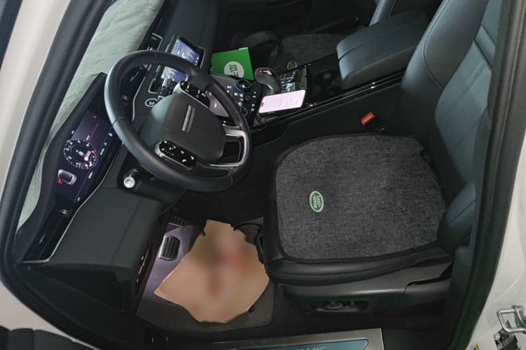Used Land Rover Range Evoque 2020 249 PS R-DYNAMIC SE Sport Technology Edition Left Front Seat